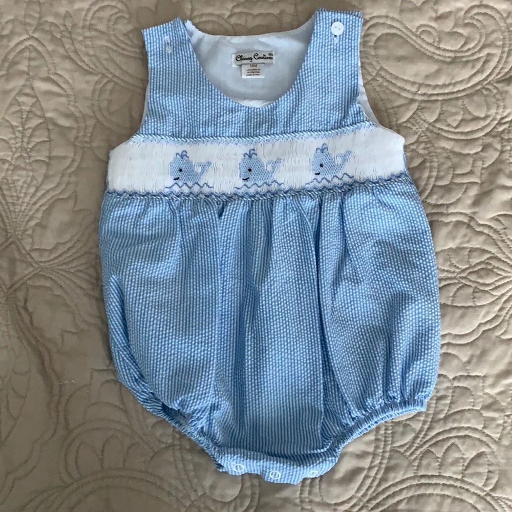 Whale smocked bubble